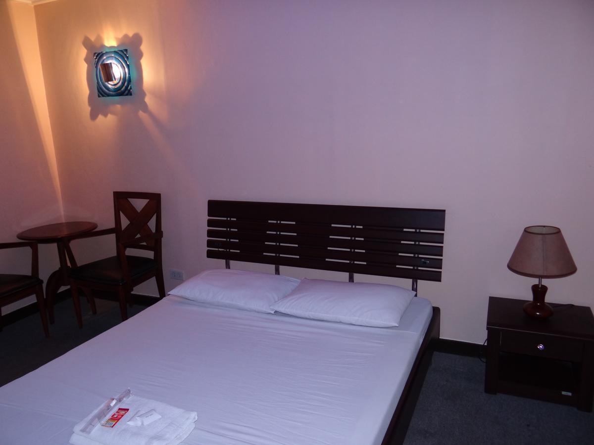 Elegance Guesthouse Pasay Exterior foto